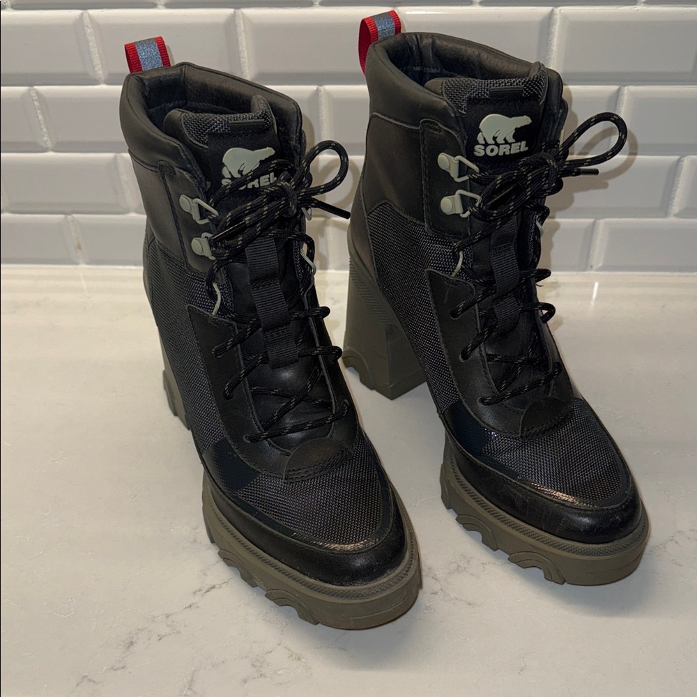Sorel Women's Black Lace-Up Ankle Booties - Picture 2 of 6